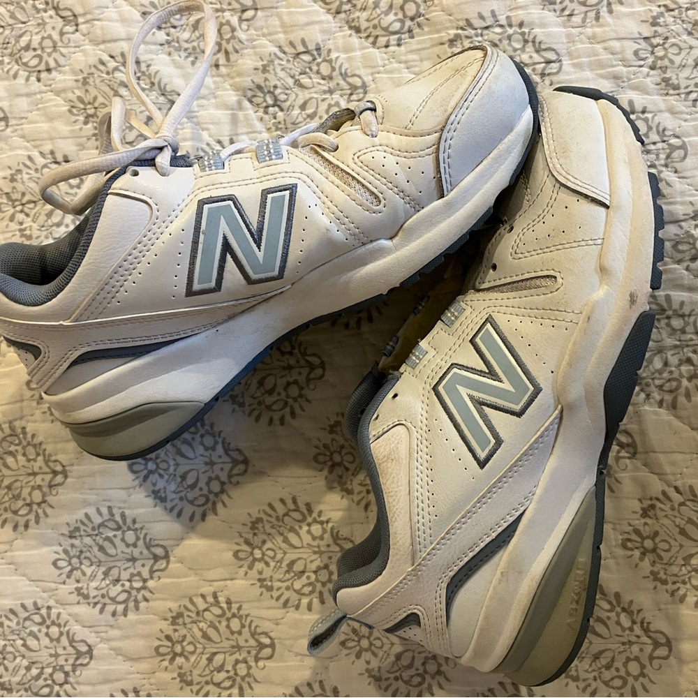 New balance white sneakers size 8